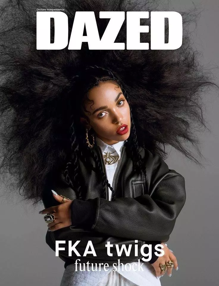 FKA Twigs nganggo gaya rambut afro ing sampul Majalah Dazed musim panas 2014.