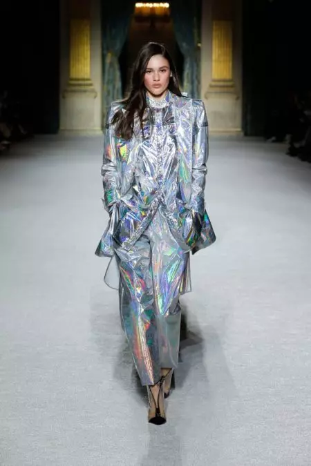 Balmain Goes Futuristic cho mùa thu 2018