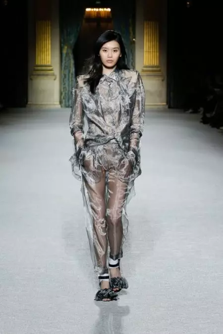 Balmain Dadi Futuristik kanggo Musim Gugur 2018