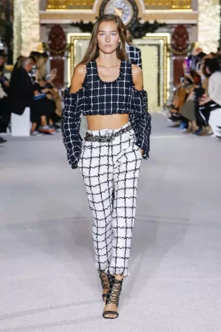 Balmain propose Luxe Monochrome pour le printemps 2018