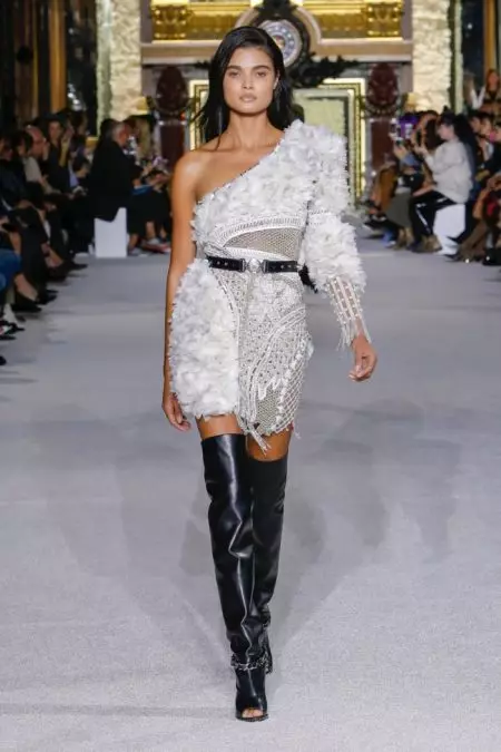 Balmain 2018-ci ilin Baharı üçün Lüks Monoxrom təklif edir