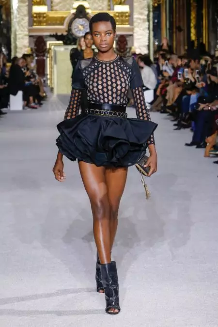 Balmain cung cấp Luxe Monochrome cho mùa xuân 2018