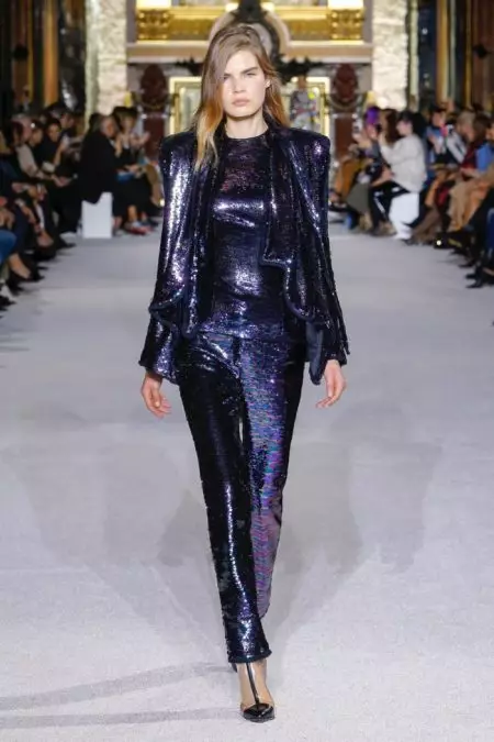 Balmain 2018-ci ilin Baharı üçün Lüks Monoxrom təklif edir