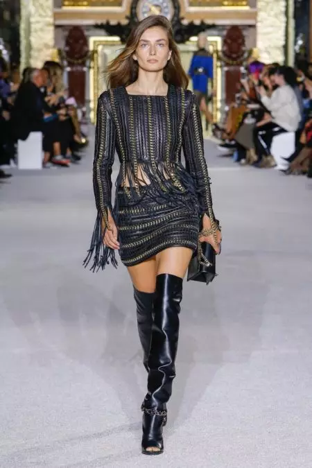 Balmain เสนอ Luxe Monochrome สำหรับฤดูใบไม้ผลิปี 2018