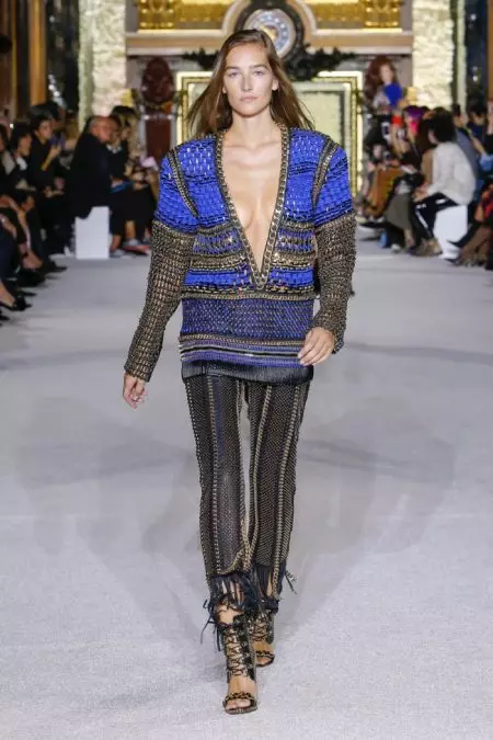 Balmain เสนอ Luxe Monochrome สำหรับฤดูใบไม้ผลิปี 2018