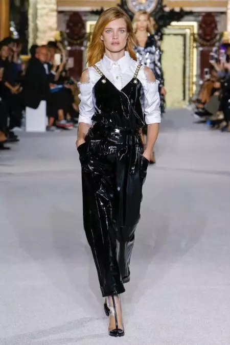 Nag-aalok ang Balmain ng Luxe Monochrome para sa Spring 2018