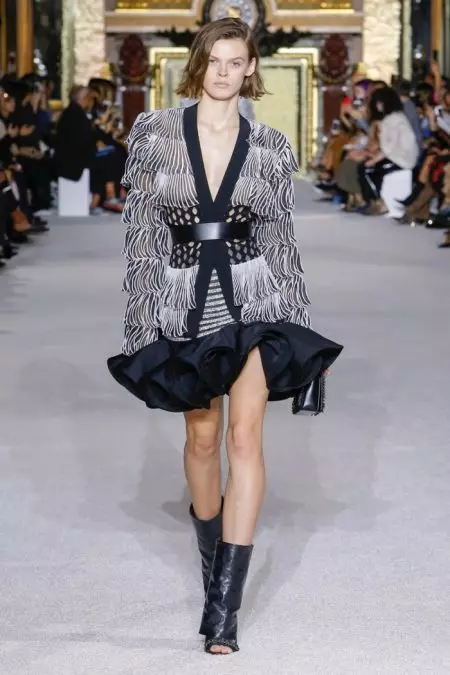 Balmain 2018-ci ilin Baharı üçün Lüks Monoxrom təklif edir