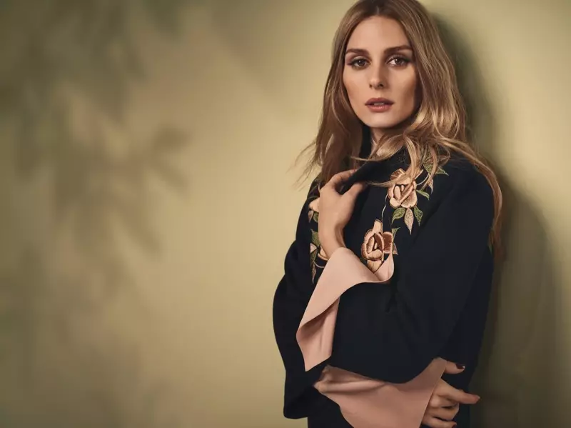 La star dello stile Olivia Palermo ha un momento bohémien nel cappotto con ricamo florla