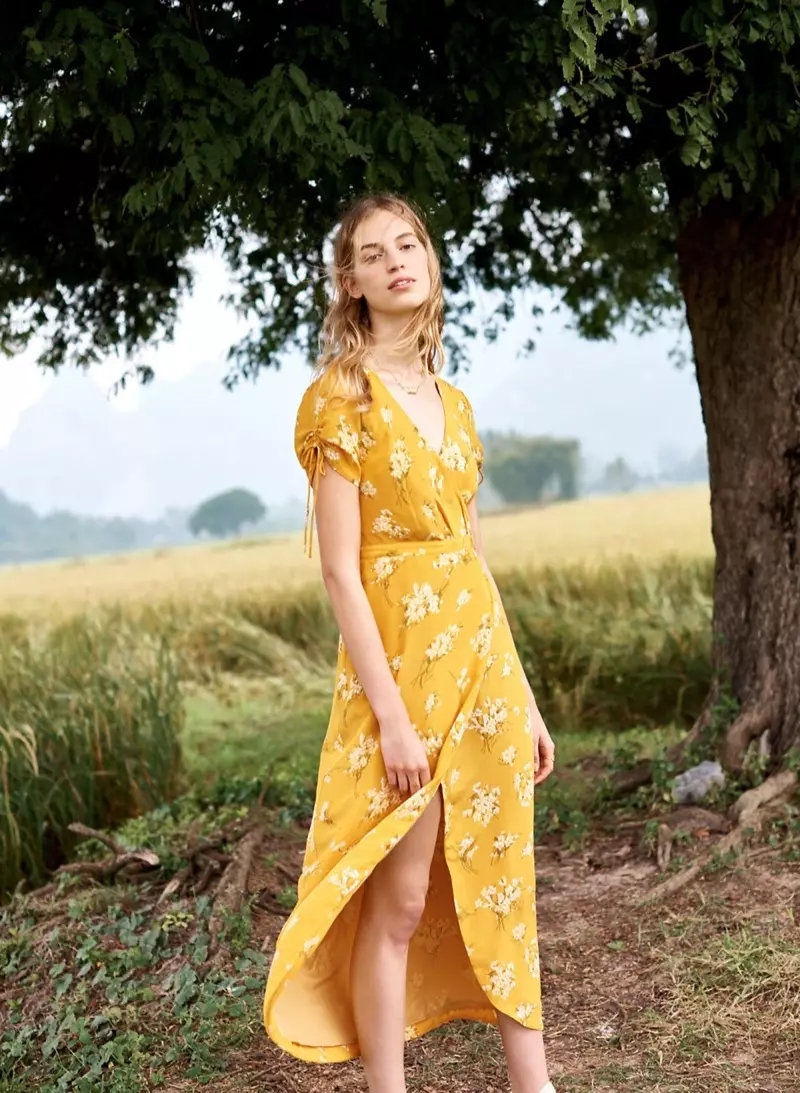 Madewell Silk Wrap Maxi-rok in skoenlappertuin en gedrukte blare-gelaagde halssnoer