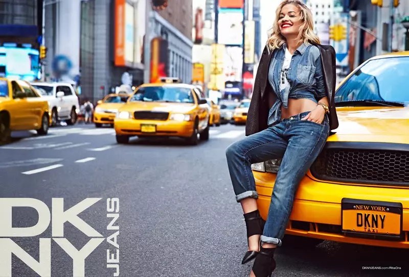 זען Rita Ora אין די DKNY Resort 2014 קאַמפּיין