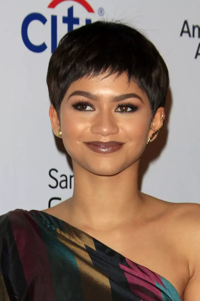 Zendaya var með hárkollu með þessari pixie stíl klippingu. Mynd: Helga Esteb / Shutterstock.com