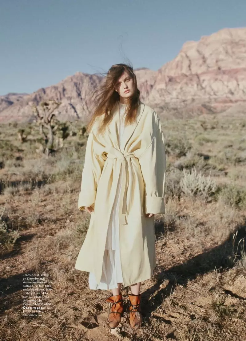 Victoria Anderson Models Chic Desert Styles por Marie Claire Aŭstralio