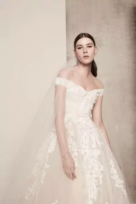 Tarin Bridal na Elie Saab na bazara na 2018 Yana da Kyawun Kokari