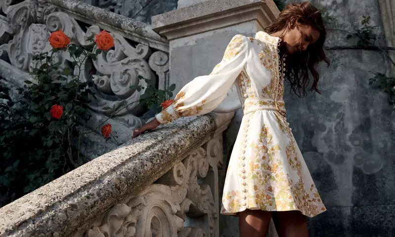 Gambar saka kampanye iklan 2020 resort Zimmermann