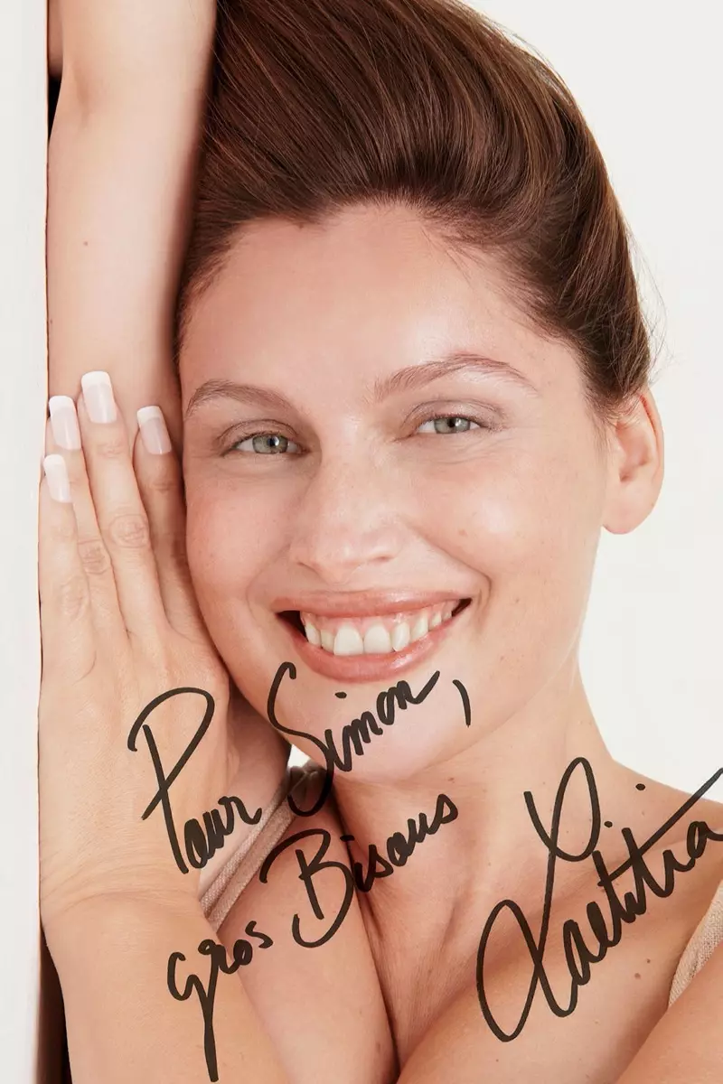 मॉडेल आणि अभिनेत्री Laeitia Casta हिला Jacquemus फॉल-विंटर 2020 मोहिमेत तिचा क्लोजअप मिळाला.