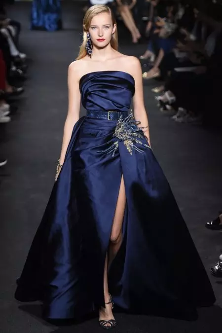 Elie Saab-ek New Yorkeko Skyline ekarri du udazkeneko goi joskintzara