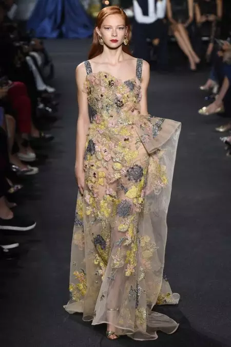 Elie Saab ເອົາເສັ້ນຟ້ານິວຢອກໄປສູ່ Fall Haute Couture