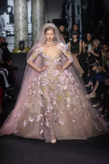 Elie Saab trae o horizonte de Nova York á alta costura de outono