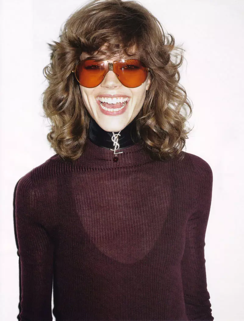 Freja Beha Erichsen & Lara Stone oleh Terry Richardson untuk Vogue Paris Juni/Juli 2010