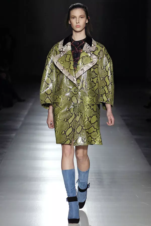 Prada Fall 2011 | Wiki ya Mitindo ya Milan