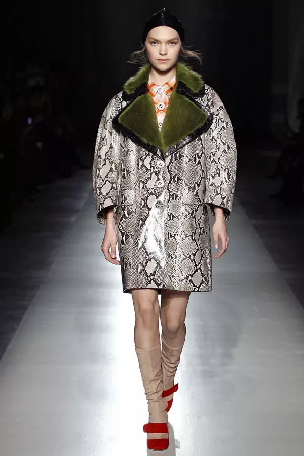 Prada Fall 2011 | Milan Fashion Week