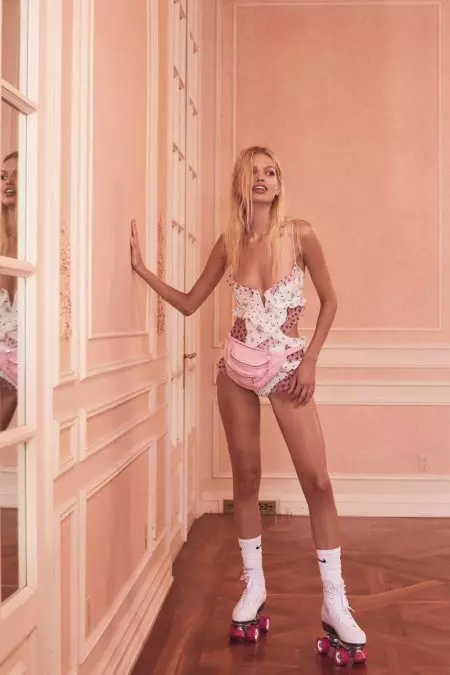 Daphne Groeneveld Sizzles For Love & Lemons Spring '19 Swim-ում