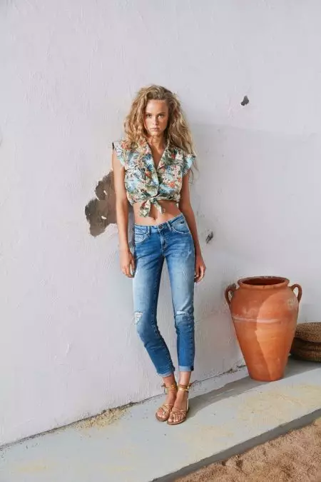 Olivia & Dasha Sport Denim នៅក្នុងយុទ្ធនាការ Mavi Spring 2020