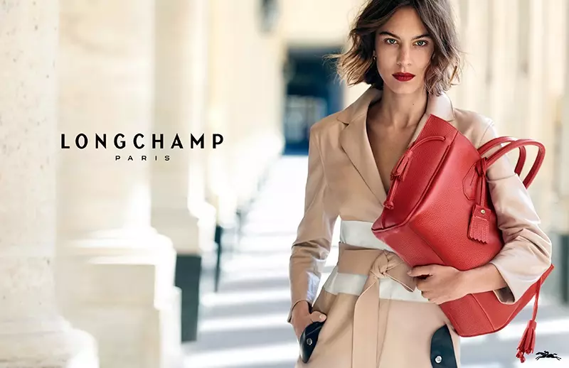 Alexa Chung แสดงในแคมเปญ Spring-Summer 2016 ของ Longchamp