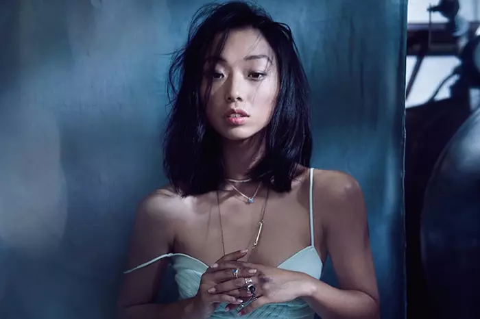 Margaret Zhang Stars yn Au Revoir Les Filles Spring '16 Campaign