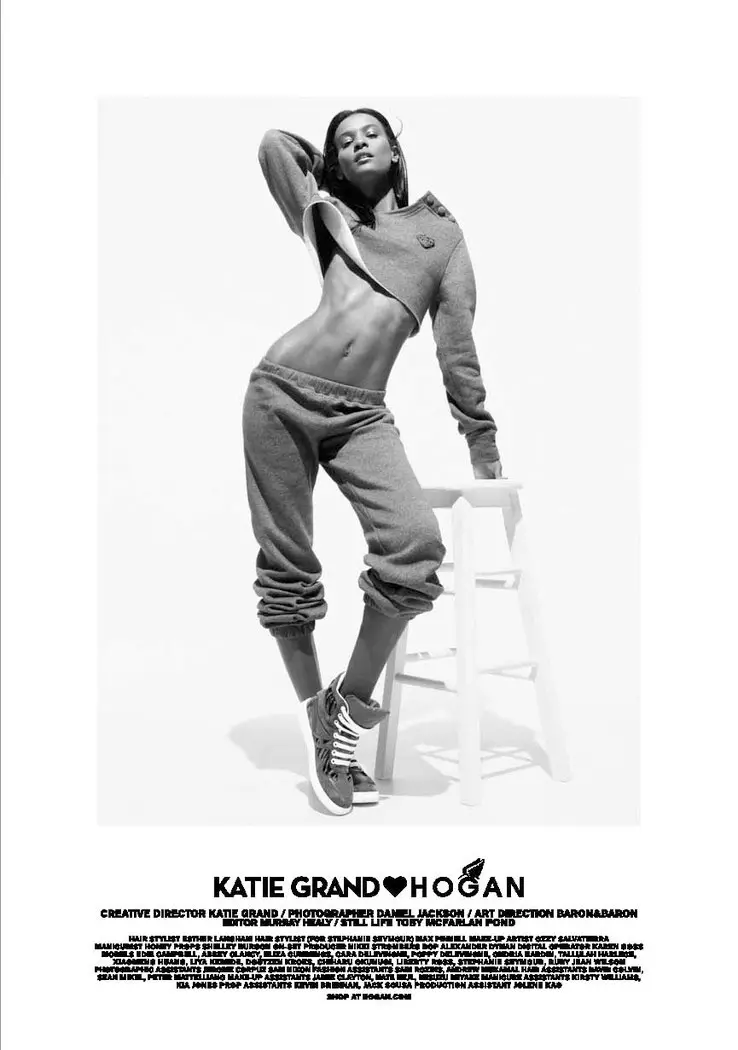 كارا ديليفين ، Doutzen Kroes & More Front مجموعة Katie Grand x Hogan F / W 2013