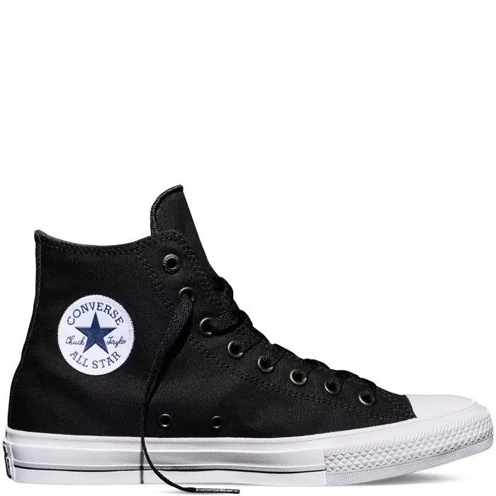 Converse Chuck II Hi Top i Black e maua mo le $75.00