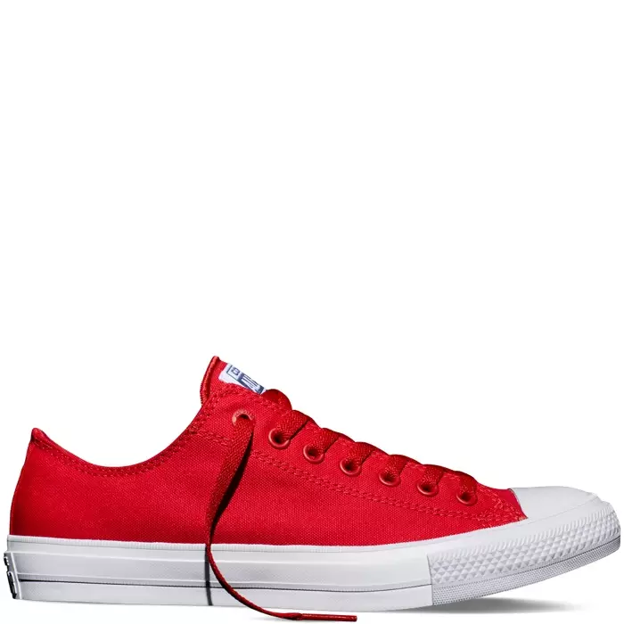 Converse Chuck II Low Top in Red មានលក់ក្នុងតម្លៃ $70.00