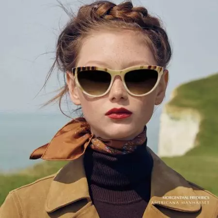 Sara Grace Wallerstedt pozira v Angliji za film Americana Manhasset Fall '19