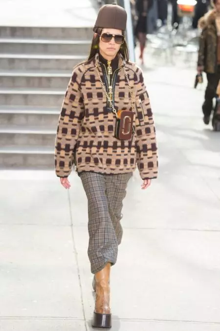 Tugann Marc Jacobs Ómós do Hip-Hop le Seó Fall 2017