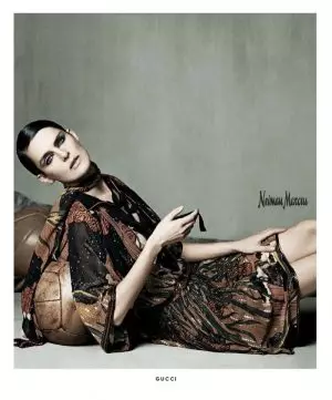 Stella Tennant Stars mu Kampeni ya Neiman Marcus 'Art of Fashion' ya Spring '15