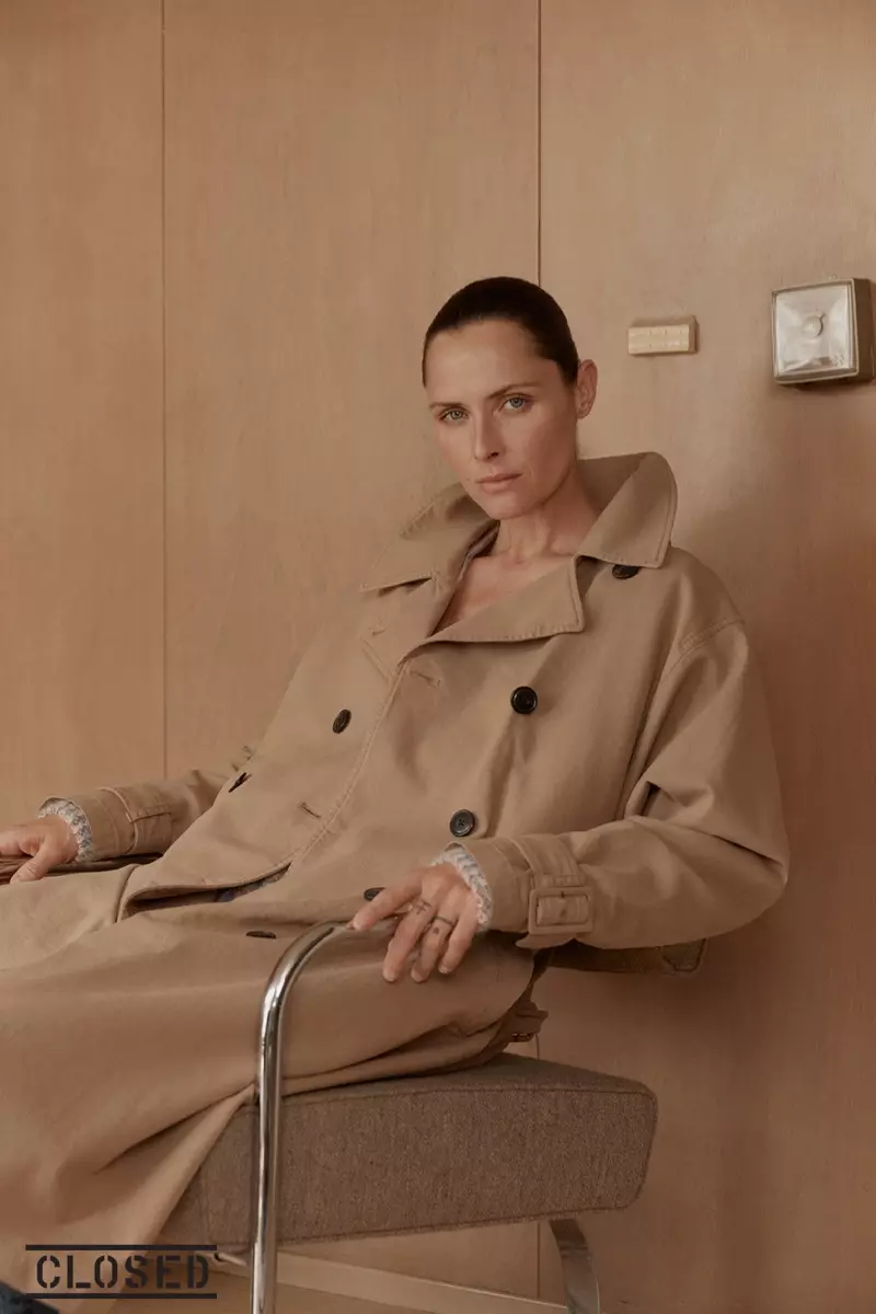 Tasha Tilberg ດາວໃນແຄມເປນ Closed fall-winter 2019