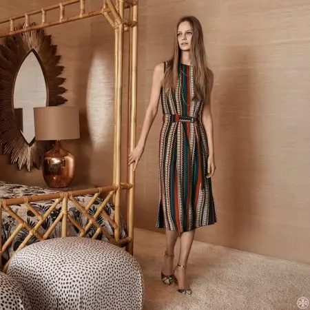 Tory Burch servéiert Retro Vibes fir Pre-Fall 2016