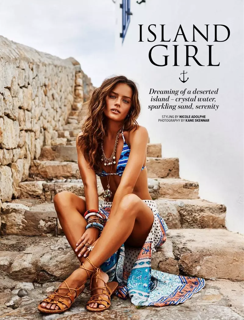 Jesse Lee Buchanan speel in Cosmopolitan Australia se Desember-uitgawe