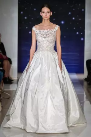 Reem Acra Yn Gwneud Brodwaith Hud ar gyfer y Gwanwyn Bridal