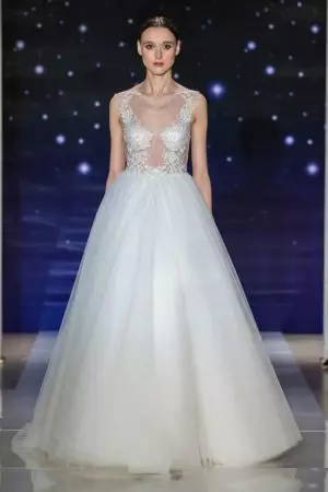 Reem Acra טוט ענטשאַנטעד האַפט פֿאַר פרילינג ברידאַל