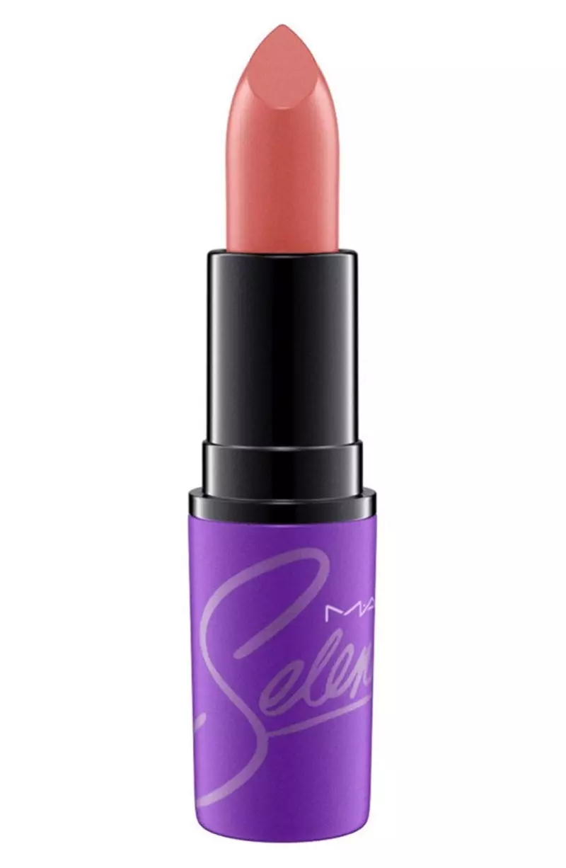 Selena x MAC Lipstick ing Amor Prohibido