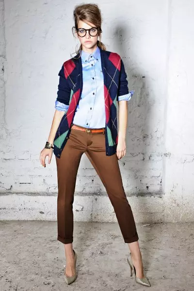 ברברה פלווין עבור DSquared2 Pre-Fall 2012 מאת לורנצו מרקוצ'י