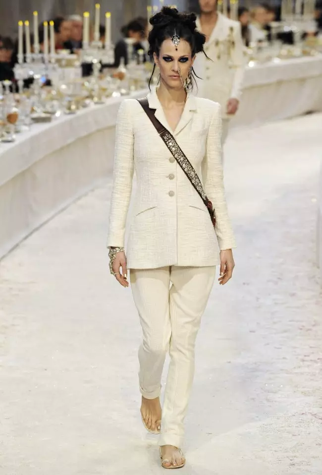 Chanel Pre-Fall 2012 Gbigba