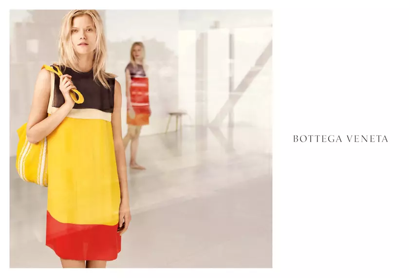 Kasia Struss par Bottega Veneta Resort 2012 kampaņu, ko sagatavojusi Mona Kūna