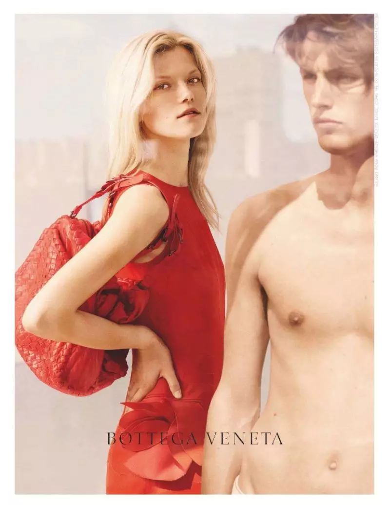 Kasia Struss 為 Bottega Veneta 度假村 2012 年廣告大片，Mona Kuhn