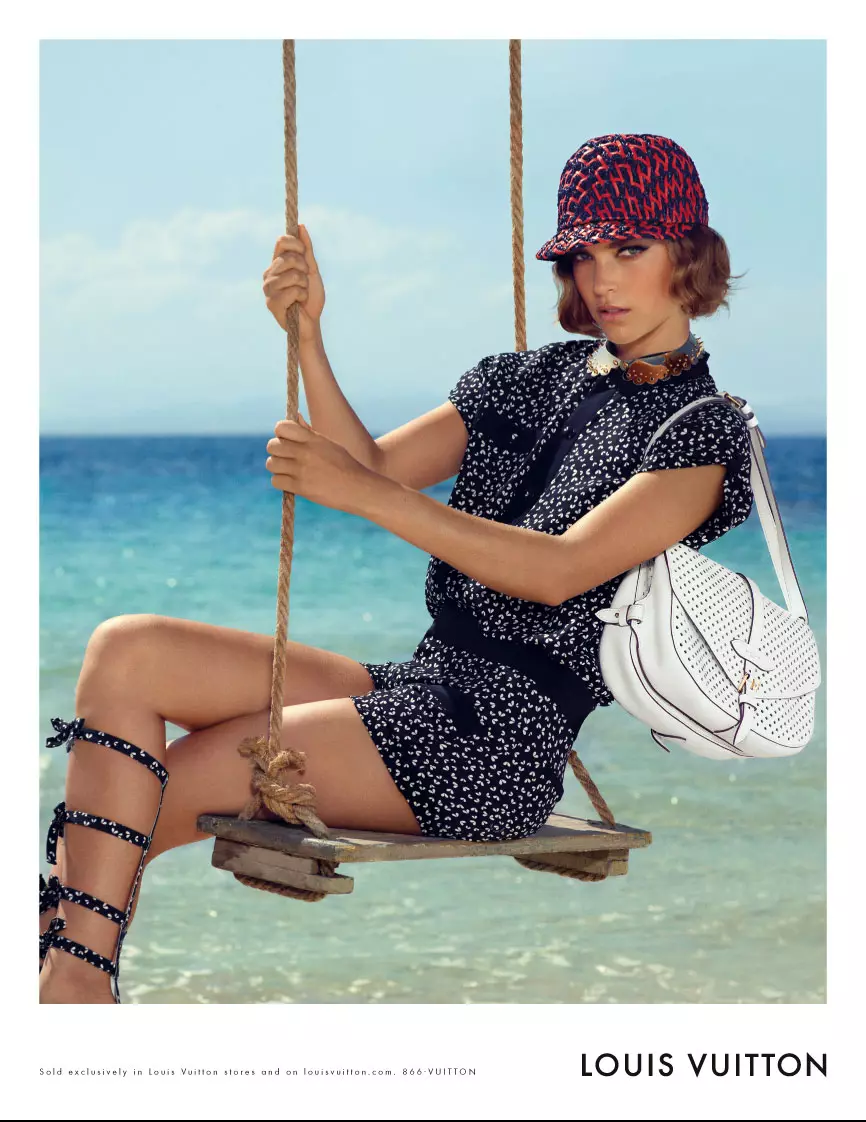 Campania Louis Vuitton Cruise 2012 | Arizona Muse de Mark Segal