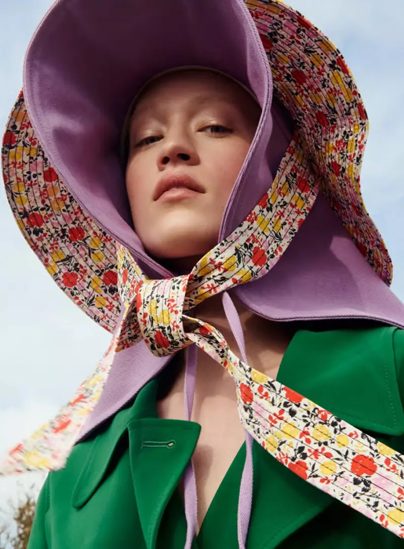 Elizabeth Davison Lub Neej Yooj Yim hauv Harper's Bazaar Netherlands