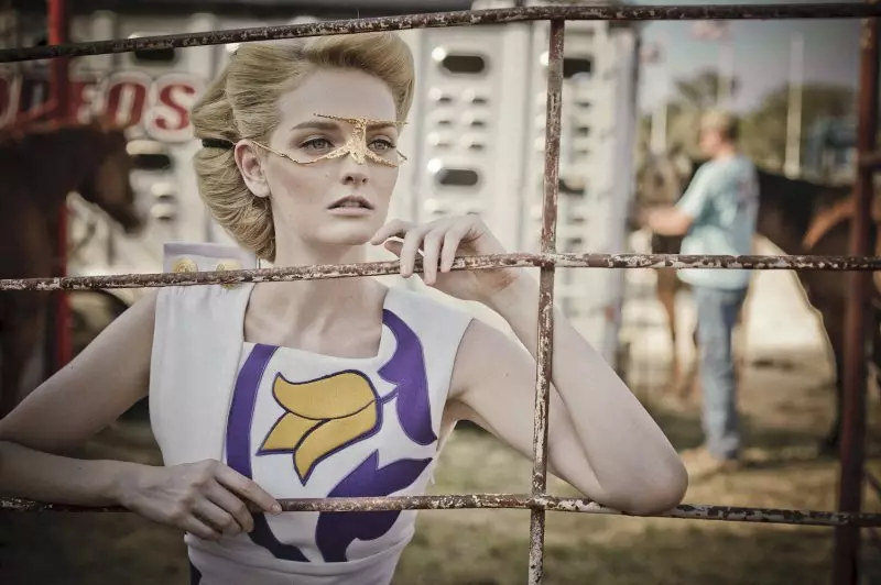 Lydia Hearst by Jean-François Campos for Flair آڪٽوبر 2011