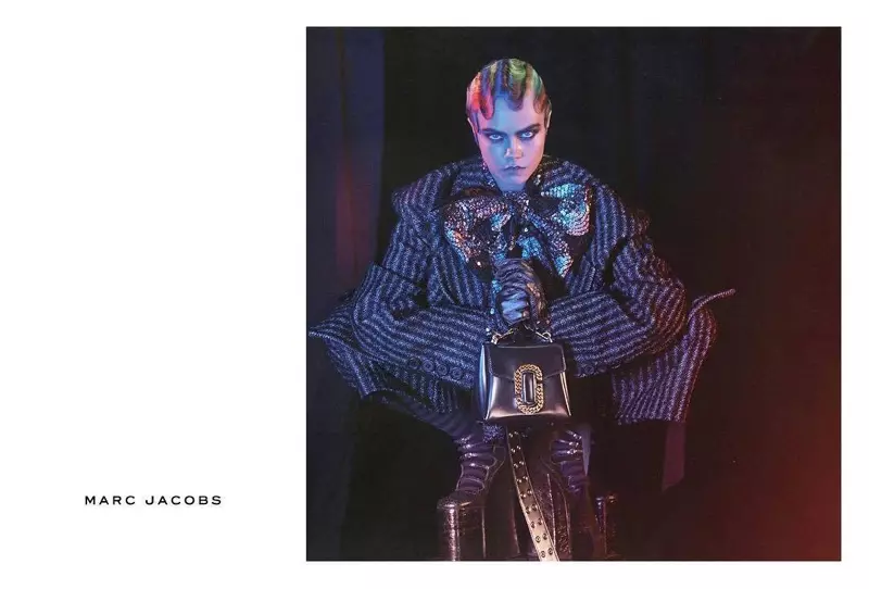 Кара Делевинь снялась в рекламной кампании Marc Jacobs осень-зима 2016.