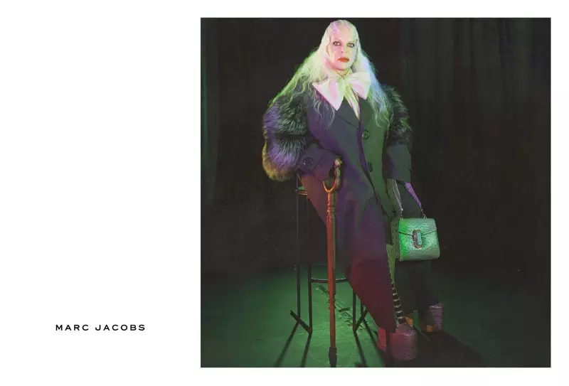 Дженезис Пи-Орридж снялась в осенней рекламной кампании Marc Jacobs 2016 года.